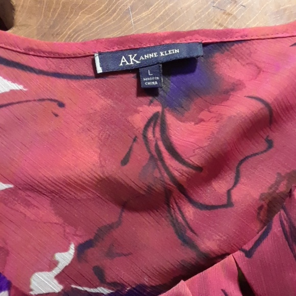 Women's blouse - Picture 4 of 4